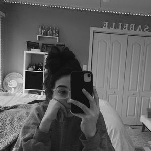 Meet your Posher, Isabelle